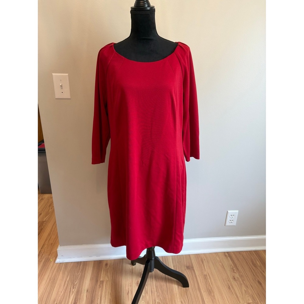T Tahari Dress Women M Red Sheath Solid Scoop Neck 3/4 Sleeve Knee Length